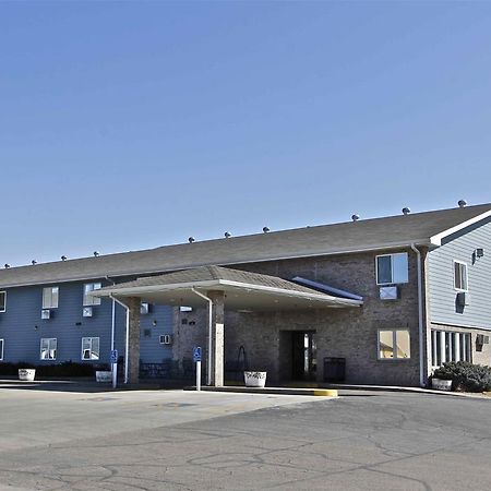 Governors Inn A Travelodge By Wyndham Pierre Εξωτερικό φωτογραφία