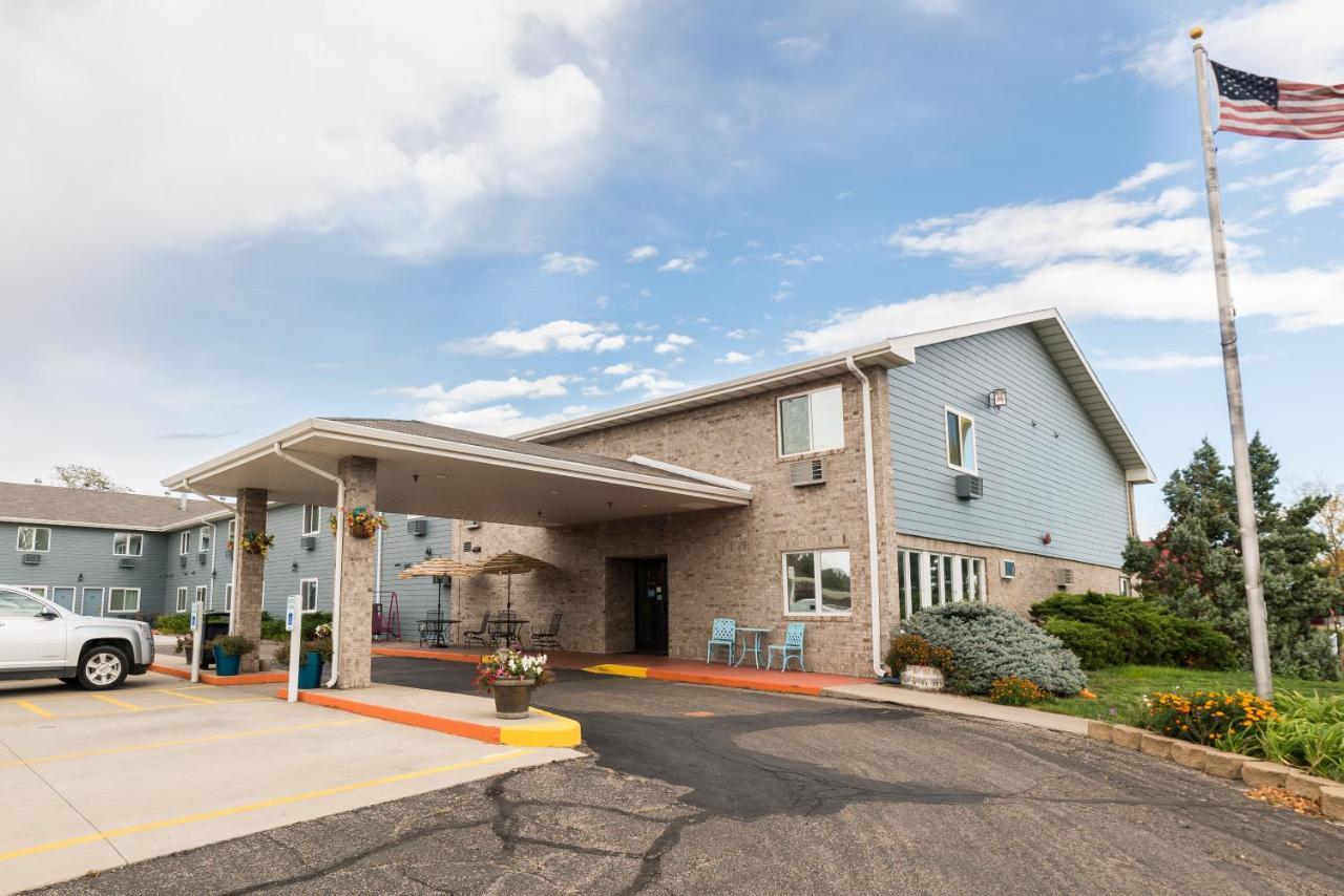 Governors Inn A Travelodge By Wyndham Pierre Εξωτερικό φωτογραφία